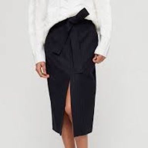 Aritzia Wilfred Tie-Front pencil skirt with front slit, black, size 8